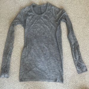 long sleeve gray swiftly tech